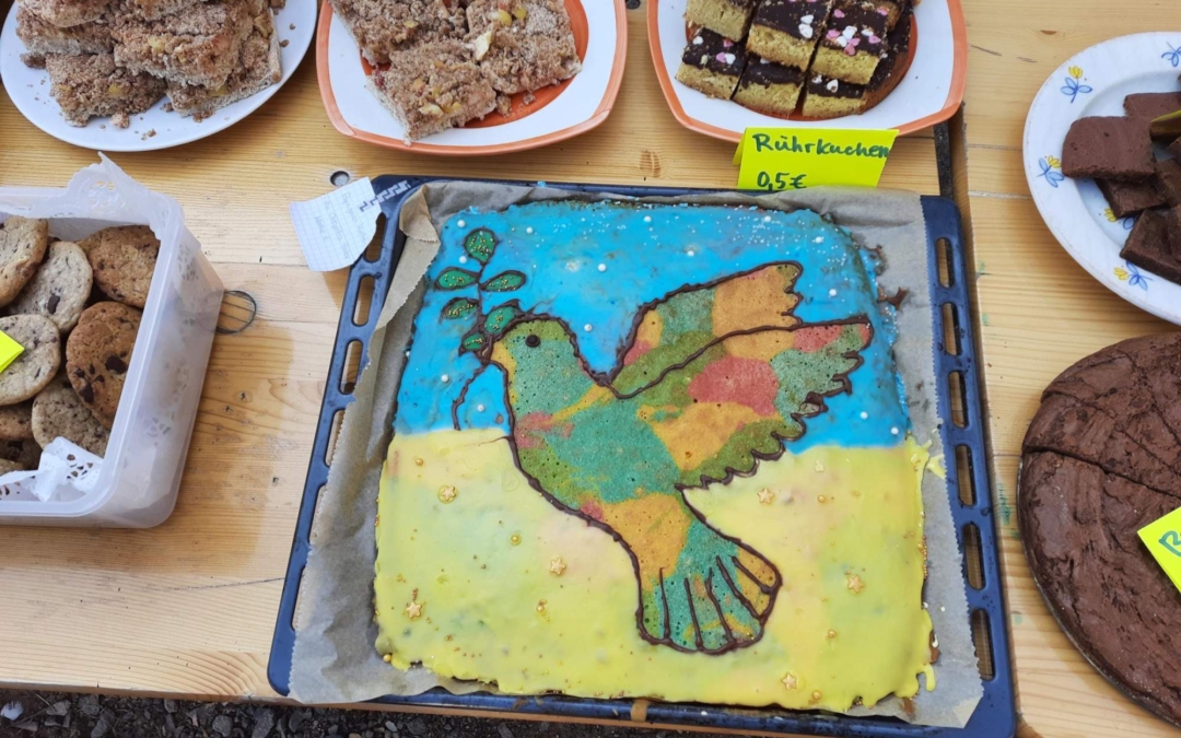 Wir helfen mit – Kuchenverkauf für die Ukraine